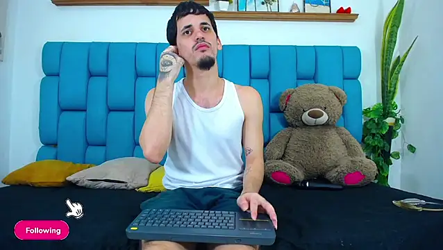 boy Dirty X online show from April 19, 5:19 am