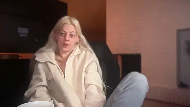 Melina Diamond online show from January 13, 4:38 am