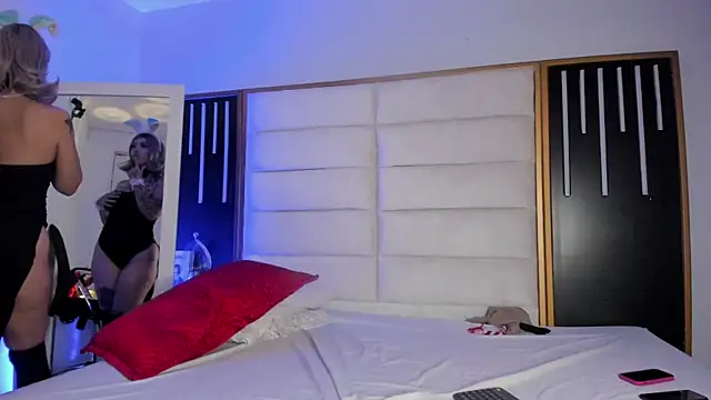 JuliMonroe19 online show from February 24, 1:01 pm