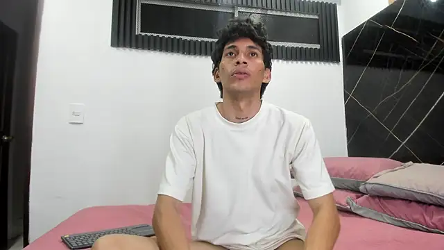 Emer santos online show from January 9, 8:05 pm