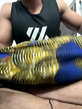 hot gym b0y online show from January 9, 6:15 pm