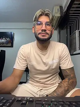 thedragonboyxxx online show from March 25, 3:17 am