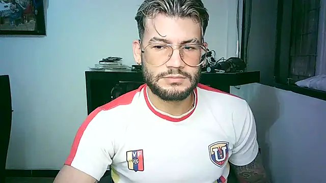 thedragonboyxxx online show from March 27, 3:37 am