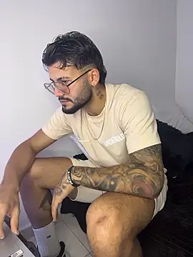 thedragonboyxxx online show from January 5, 11:52 pm