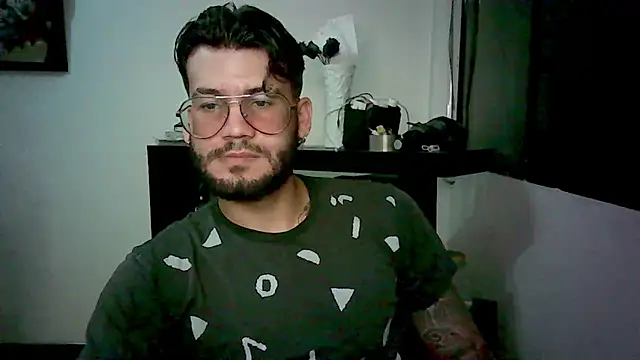 thedragonboyxxx online show from March 11, 3:55 am