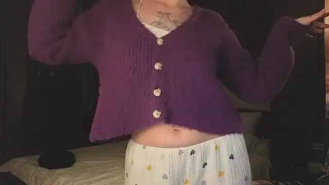 wow reb22 online show from February 21, 3:03 pm