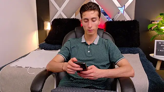 Ithan Skin online show from January 10, 11:38 am