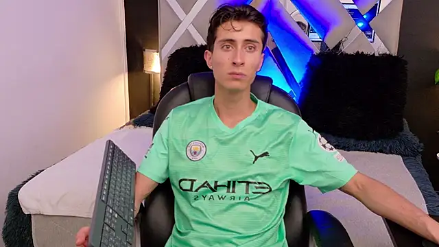 Ithan Skin online show from January 9, 12:34 pm