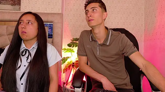 Ithan Skin online show from March 13, 11:48 am