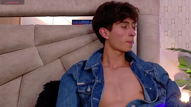 Ithan Skin online show from March 5, 6:48 pm