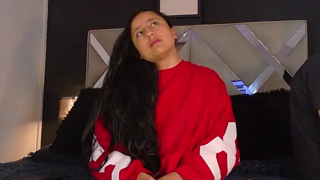 Ithan Skin online show from March 6, 12:00 pm