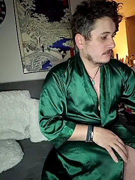 damslebambou1 online show from April 1, 10:50 pm