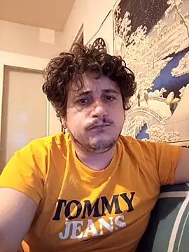 damslebambou1 online show from March 1, 5:57 pm