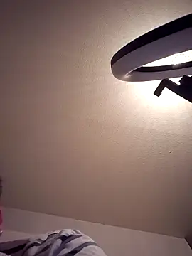 damslebambou1 online show from April 7, 12:34 am