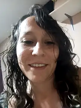 Snapshot of riquimona chatting on December 16, 12:15 am riquimona online show from December 16, 12:15 am