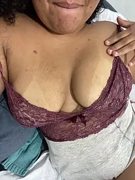 bellahott22 online show from March 10, 2:59 am