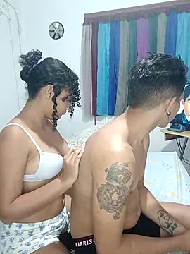 LolaAndBugs  online show from February 5, 1:34 am