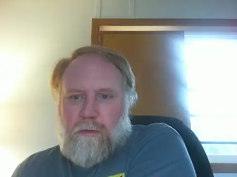 Snapshot of Ginger_Daddy chatting on December 15, 11:42 pm Ginger Daddy online show from December 15, 11:42 pm