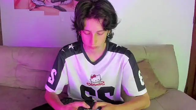 cirosky elchicopolla online show from April 3, 3:35 am