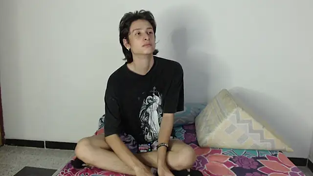 cirosky elchicopolla online show from February 6, 4:41 am