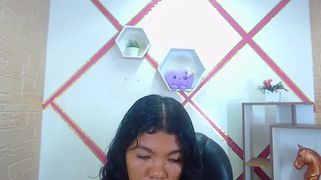 Snapshot of Heidy_Colins chatting on February 16, 1:48 am Heidy Colins online show from February 16, 1:48 am