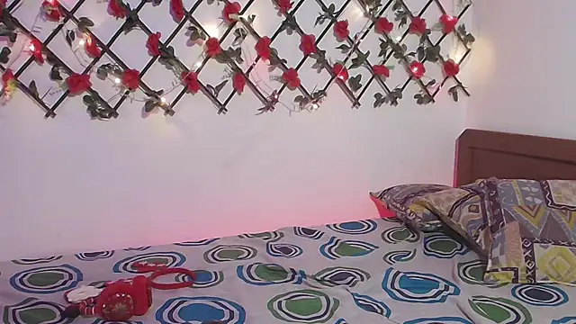 nuciitaa online show from December 16, 6:34 pm