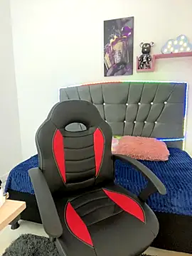 ANGIE EF online show from December 23, 2:00 am