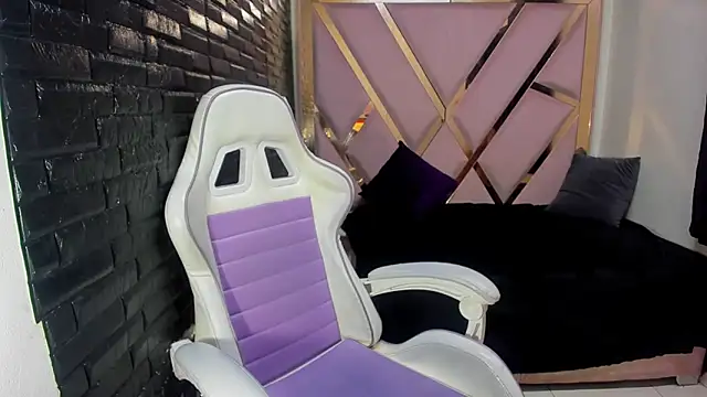 Snapshot of soffiasex68 chatting on January 6, 2:59 am soffiasex68 online show from January 6, 2:59 am