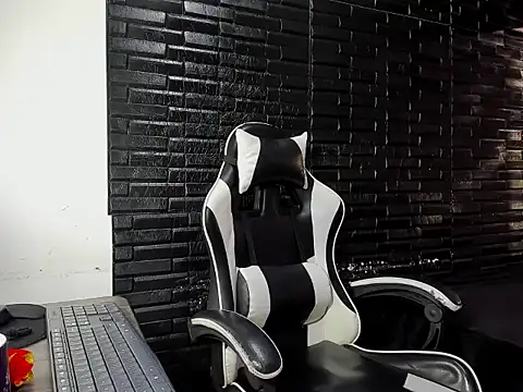 Snapshot of soffiasex68 chatting on February 16, 3:05 am soffiasex68 online show from February 16, 3:05 am