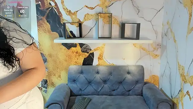 Snapshot of Blair_BigTits chatting on January 13, 4:05 am Blair BigTits online show from January 13, 4:05 am