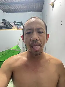 Anhyeuem1950 online show from March 16, 6:39 am