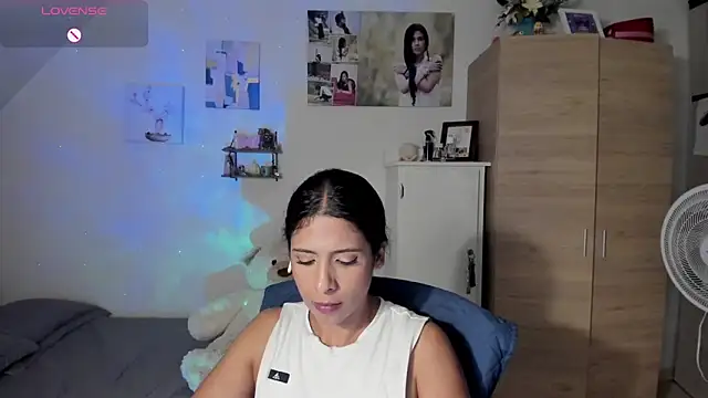Snapshot of VEROSlen- chatting on June 10, 2:13 am VEROSlen- online show from June 10, 2:13 am