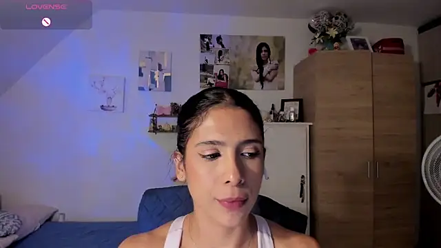 Snapshot of VEROSlen- chatting on June 20, 3:55 am VEROSlen- online show from June 20, 3:55 am