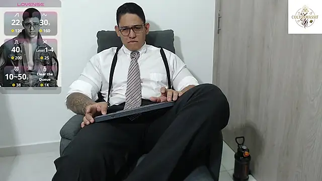 coltonmassiff online show from February 27, 8:14 am