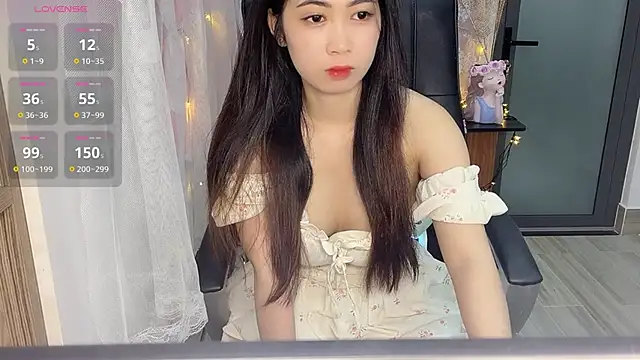 LINAA-KUTE online show from January 31, 7:12 pm