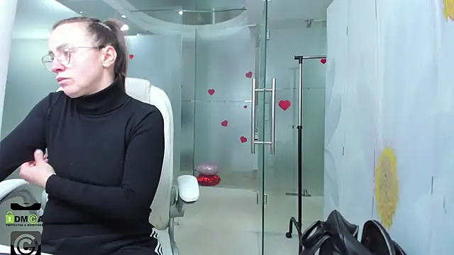 missdominna online show from April 9, 2:46 am