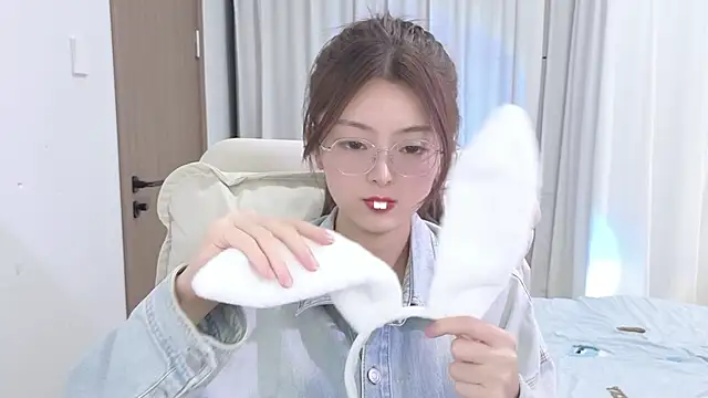 Koikoi    online show from March 19, 5:40 am