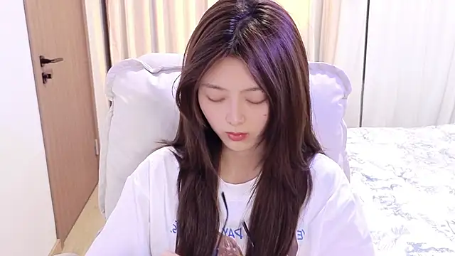 Koikoi    online show from April 17, 11:57 am