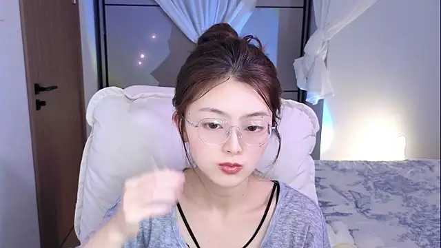 Koikoi    online show from April 3, 6:42 am