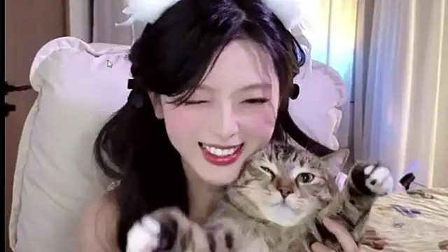 Koikoi    online show from April 11, 5:59 am