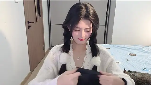 Koikoi    online show from January 12, 2:02 pm