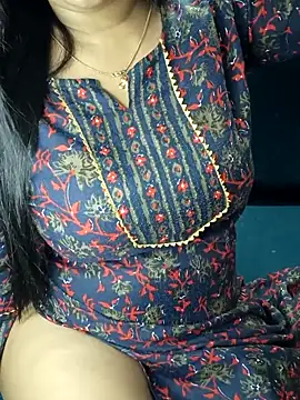 Snapshot of SSiya- chatting on June 7, 8:47 pm SSiya- online show from June 7, 8:47 pm