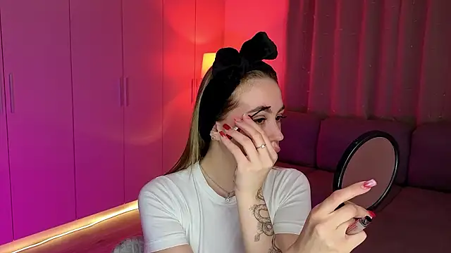 Aurelia Voss online show from March 11, 6:07 am