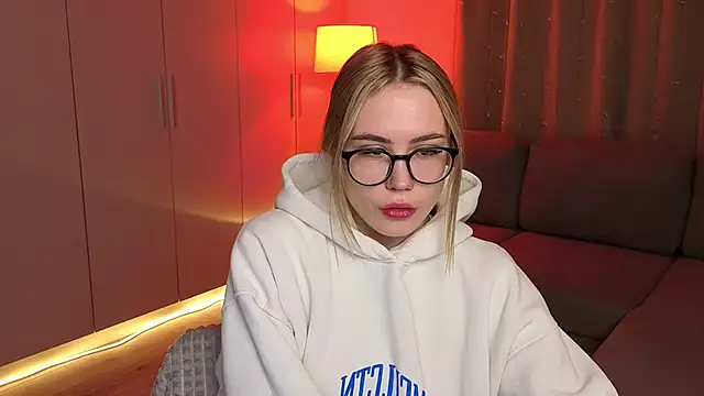 Aurelia Voss online show from February 19, 5:59 am