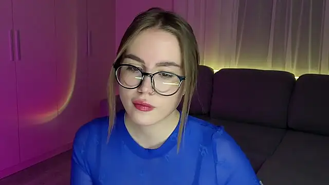 Aurelia Voss online show from December 19, 6:16 am