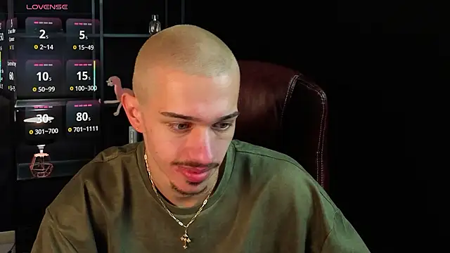 KaydenDrew online show from March 25, 5:18 am