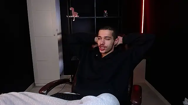 KaydenDrew online show from February 10, 5:17 am