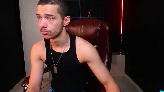 KaydenDrew online show from February 13, 5:07 am