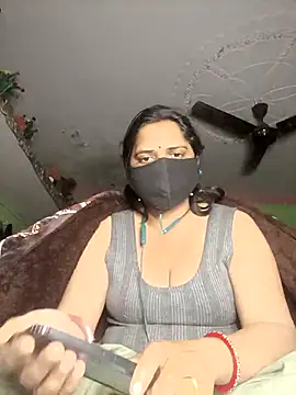 DIRTY-MOMS online show from February 1, 4:16 pm