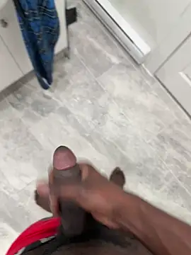 Snapshot of Sweetley chatting on February 28, 1:33 pm Sweetley online show from February 28, 1:33 pm